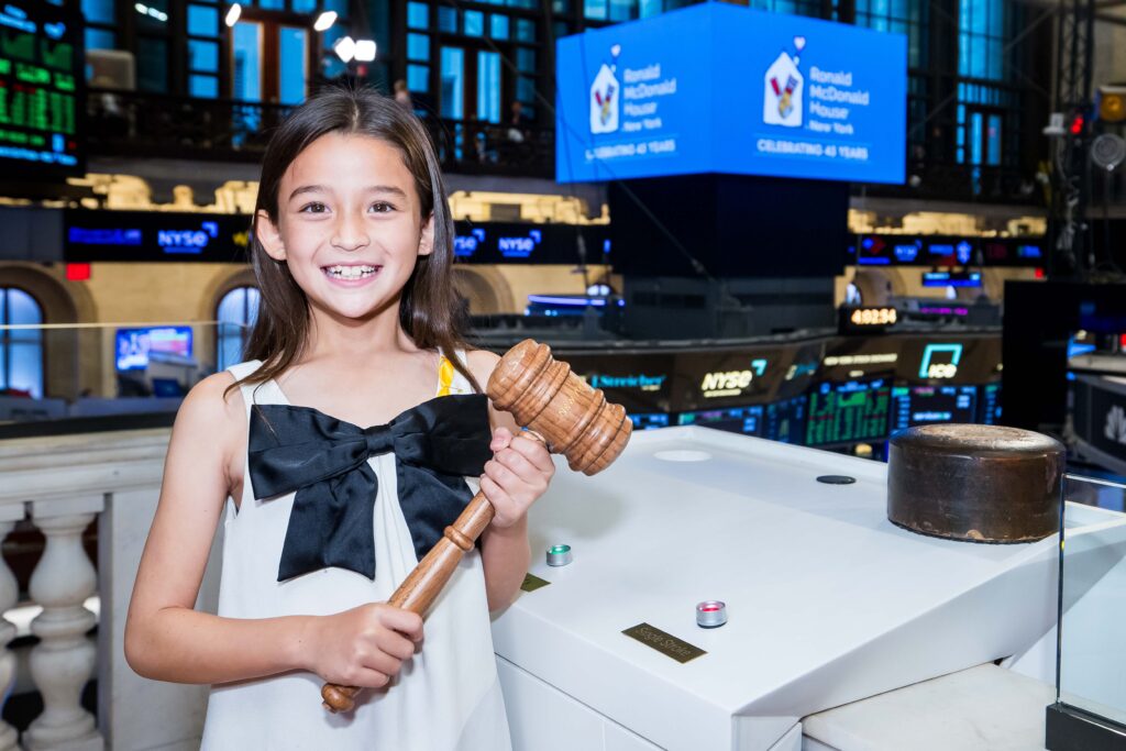 Ayda holds the gavel at NYSE.