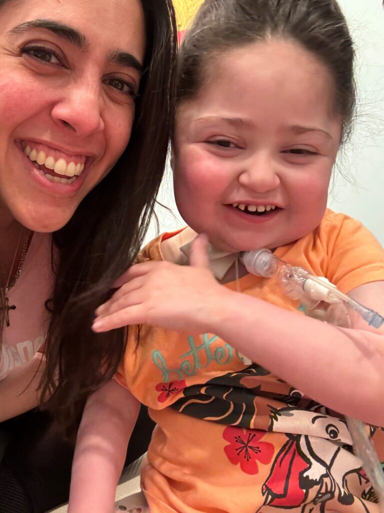 Sofia and Maria Vento, Mom